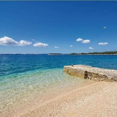 Mira Tresk Otok * Vir