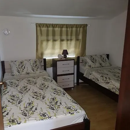 Apartment Mira Tresk Otok Vir